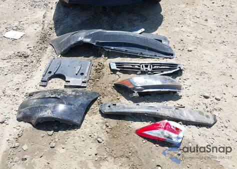 2010 Honda Accord 2.4 Lx-P z USA, uszkodzony, nr VIN 1HGCP2F44AA146333